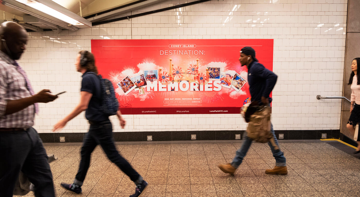 Luna park adv campagna 2019 - insegne metro New York