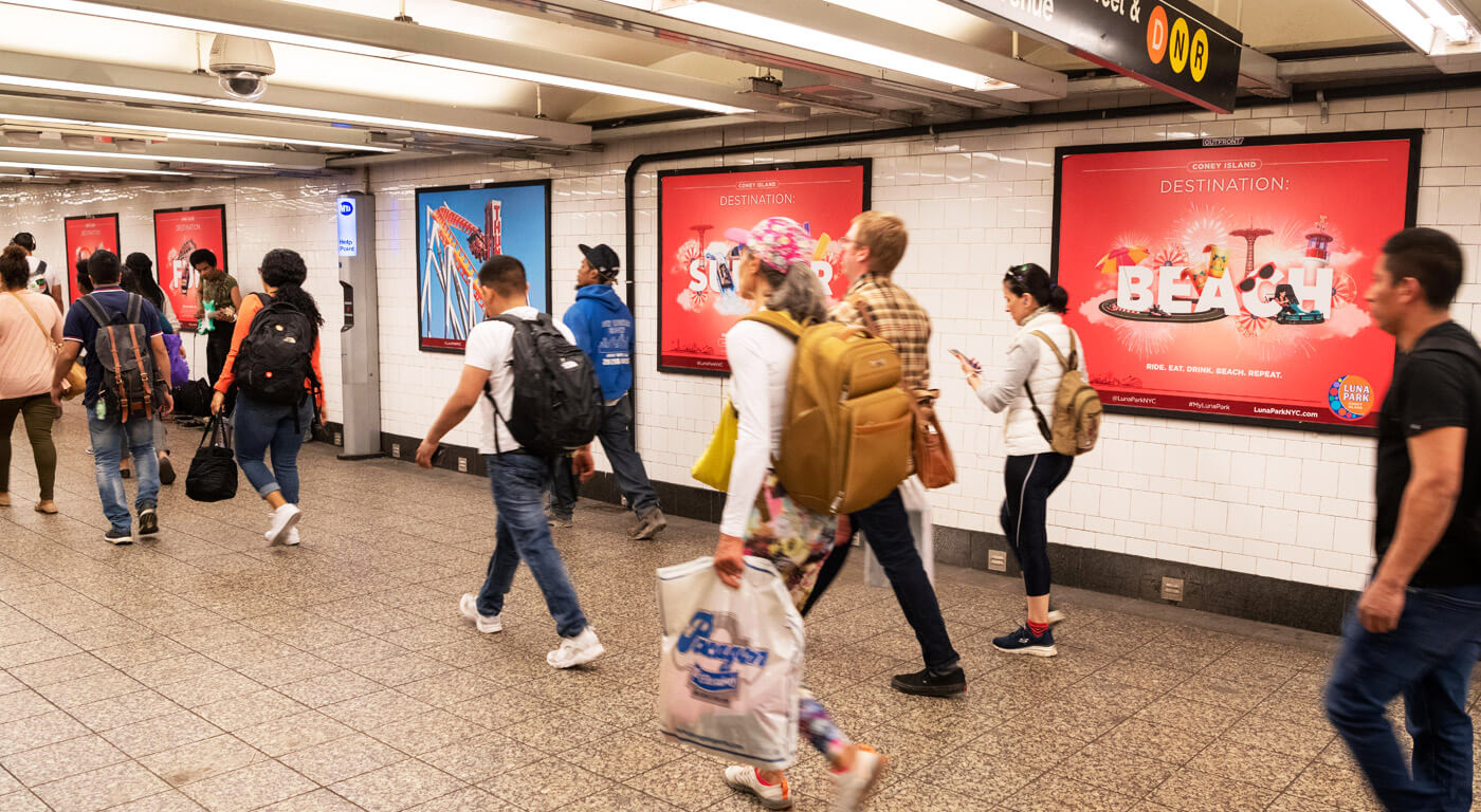 Luna park adv campagna 2019 - insegne metro New York